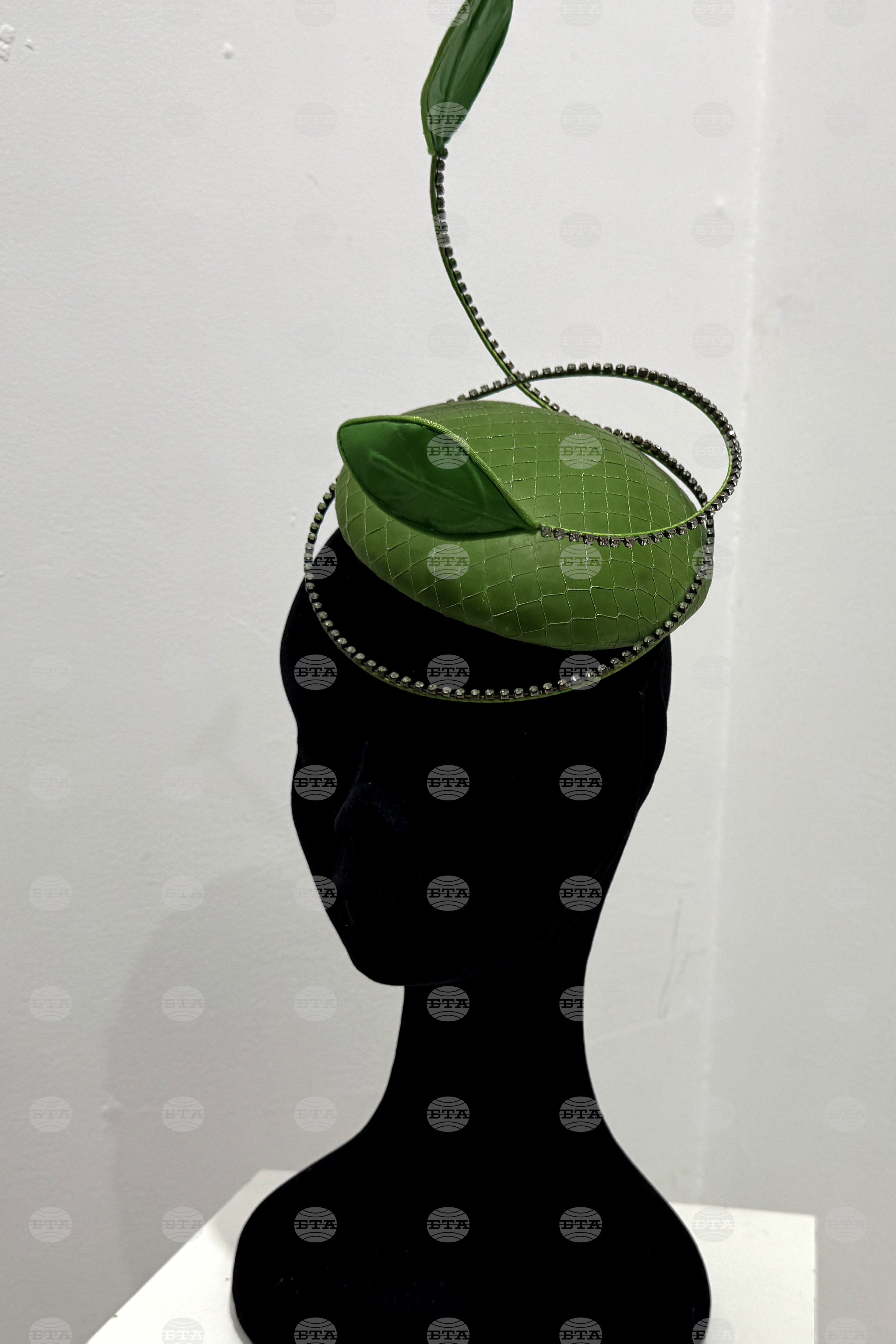 Казанлък - изложба - „Женското начало“