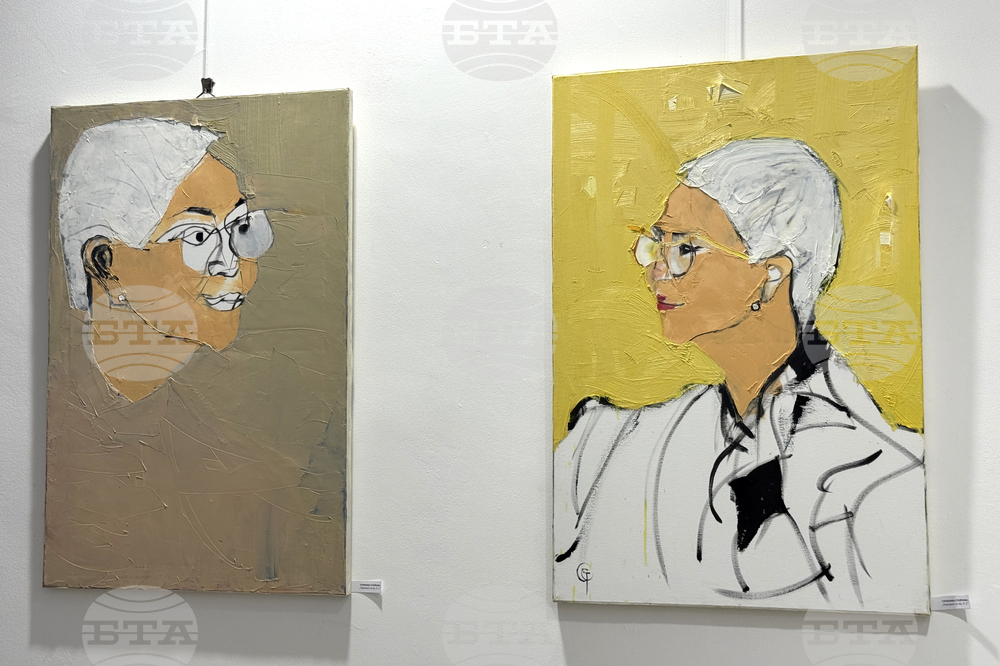 Казанлък - изложба - „Женското начало“