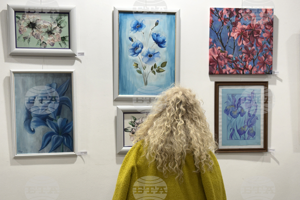 Казанлък - изложба - „Женското начало“