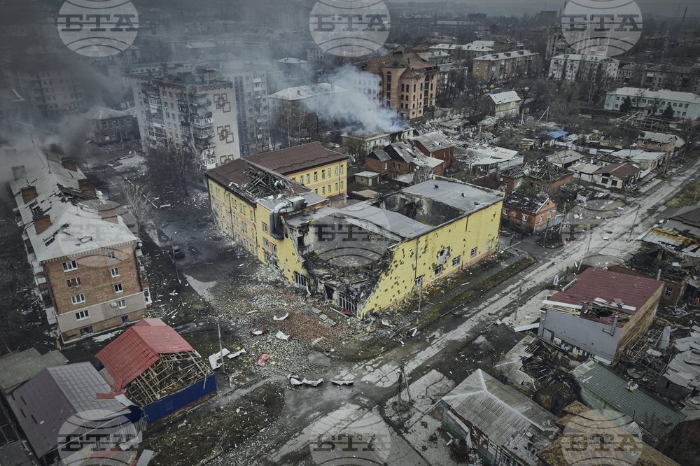 Зеленски благодари на защитниците на Бахмут; украинската армия отрече твърденията на Пригожин, че градът е превзет