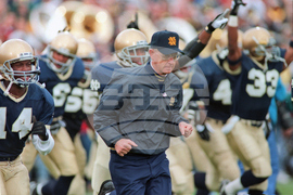 Obit Holtz Football