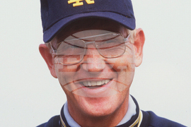 Obit Holtz Football