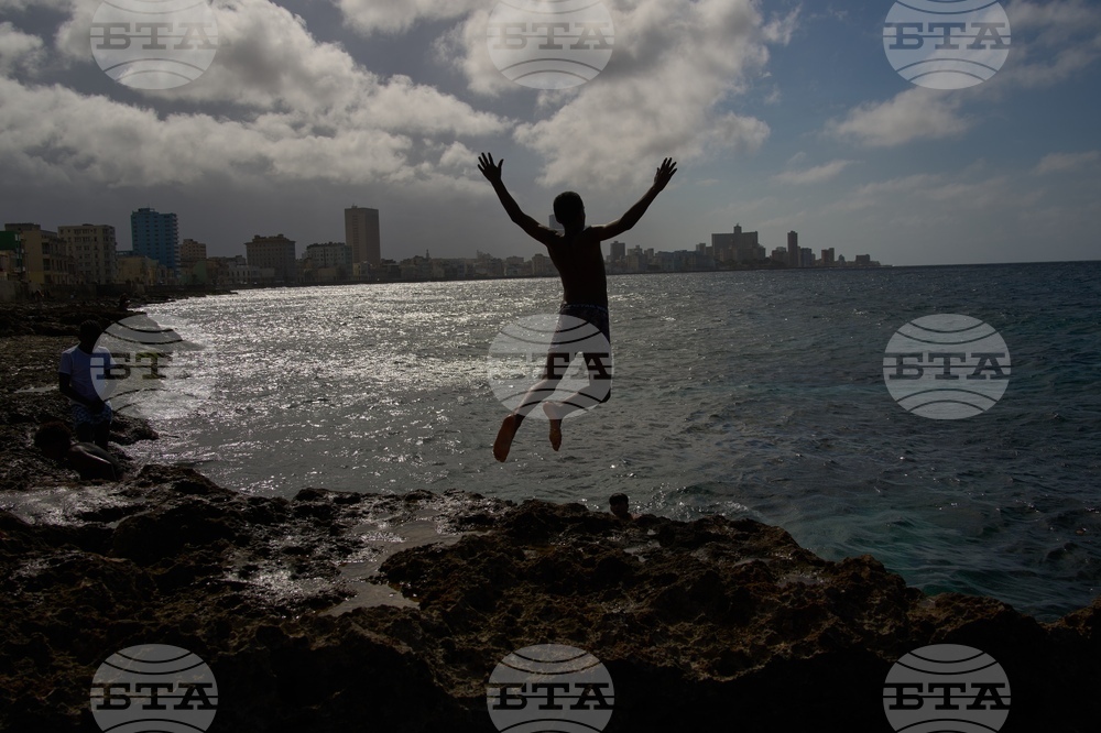 APTOPIX Cuba Blackout