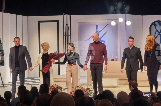 Комедийната постановка „Моето мъжко момиче“ ще бъде представена днес в Монреал