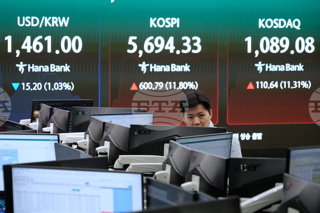 Индексите в Токио и Сеул регистрират значителни ръстове в азиатската търговия, следвайки тенденцията на Уолстрийт