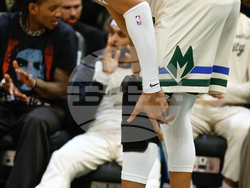 Hawks Bucks Basketball