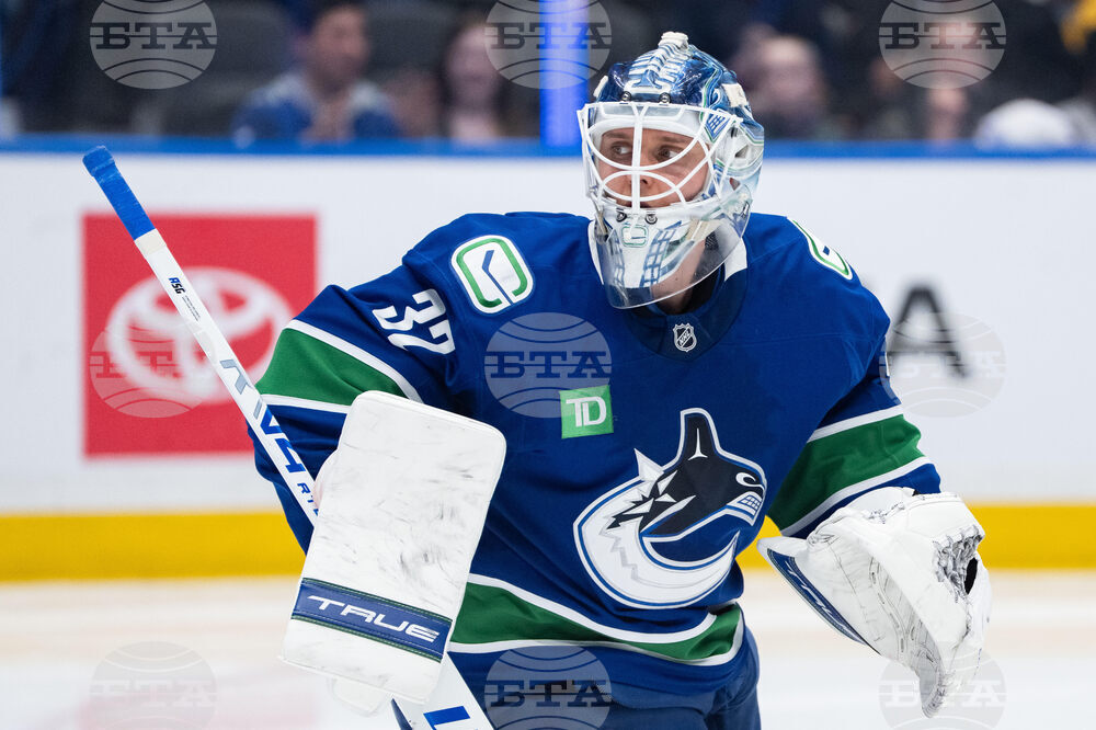 Hurricanes Canucks Hockey