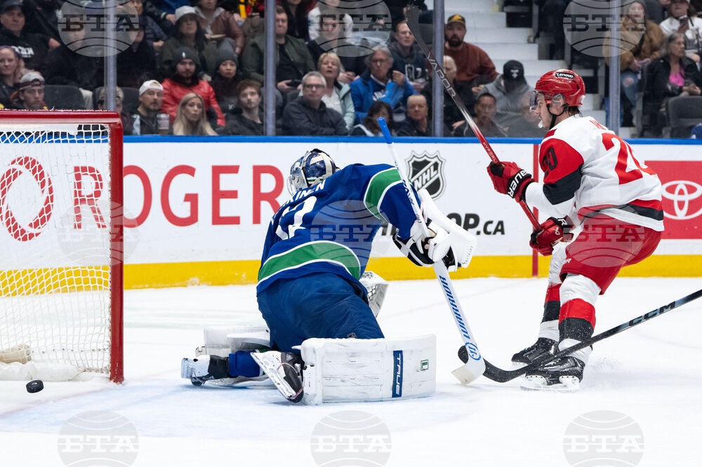 Hurricanes Canucks Hockey