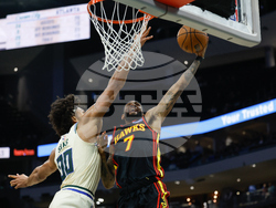 Hawks Bucks Basketball