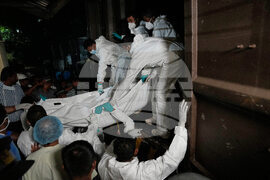 APTOPIX Sri Lanka Iran Warship