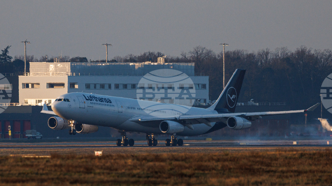 В Европа от Близкия изток досега са се върнали 10 евакуационни полета, организирани с помощта ЕС, съобщи Европейската комисия