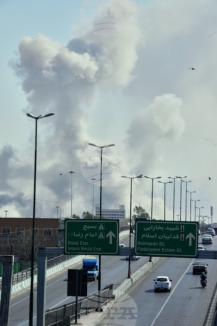 Ирански медии съобщават за щети по болници и по летището на Техеран, в града се чуват изключително силни взривове