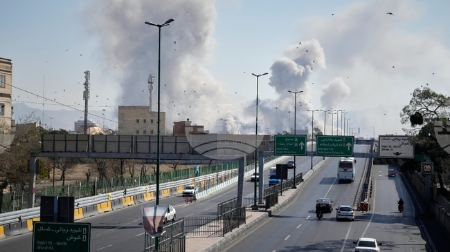 Израелската армия каза, че атаките ѝ „все повече разклащат“ иранския режим