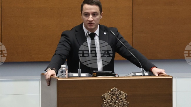 "Има такъв народ" и партньорите му в управлението не позволиха информацията за случая "Петрохан" да бъде оповестена, заяви Явор Божанков 