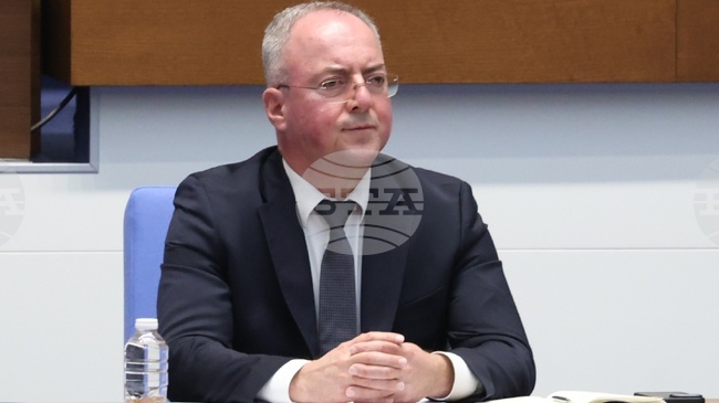 По-високите сметки за ток се дължат на повишеното потребление, каза зам.-министър Ненов 