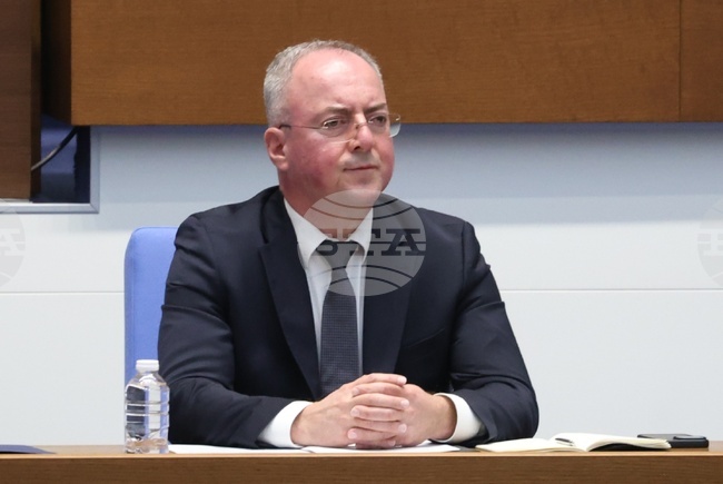 По-високите сметки за ток се дължат на повишеното потребление, каза зам.-министър Ненов 