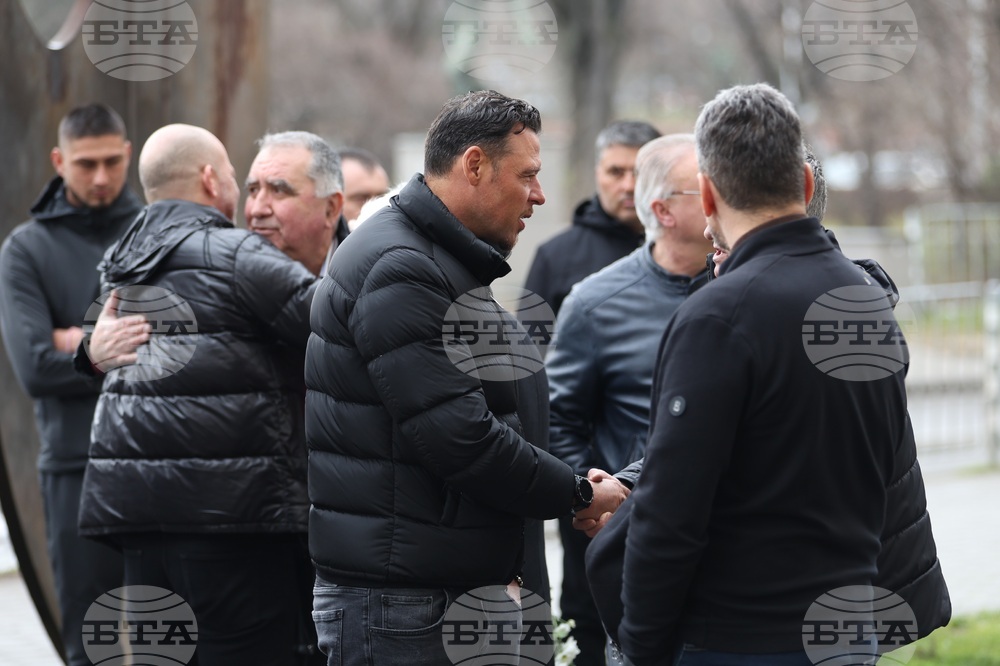 Георги Велинов - поклонение