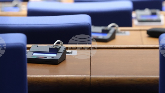 Да бъде въведен мултифондовият модел в допълнителното пенсионно осигуряване, реши окончателно Народното събрание