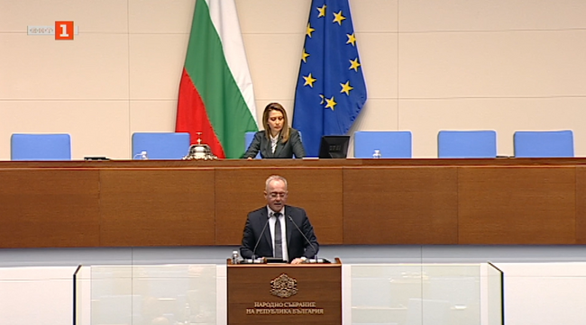 По-високите сметки за ток се дължат на повишеното потребление, каза зам.-министър Ненов