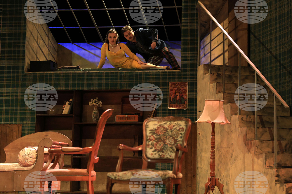 Русе - театър - "Комедия на тъмно" - премиера