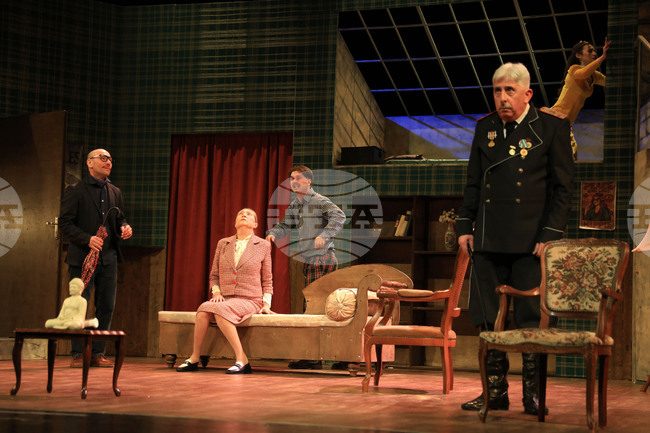 „Комедия на тъмно“ от Питър Шафър на Русенския театър ще се играе премиерно на 11 март