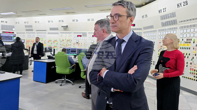 Доставчиците от Русия не са крайно надеждни като реакция, каза Трайчо Трайков по повод честите спирания на 6-и блок на АЕЦ "Козлодуй" заради дефект на мембрани 