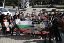 Протест срещу президента на Федерацията по вдигане на тежести Стефан Ботев