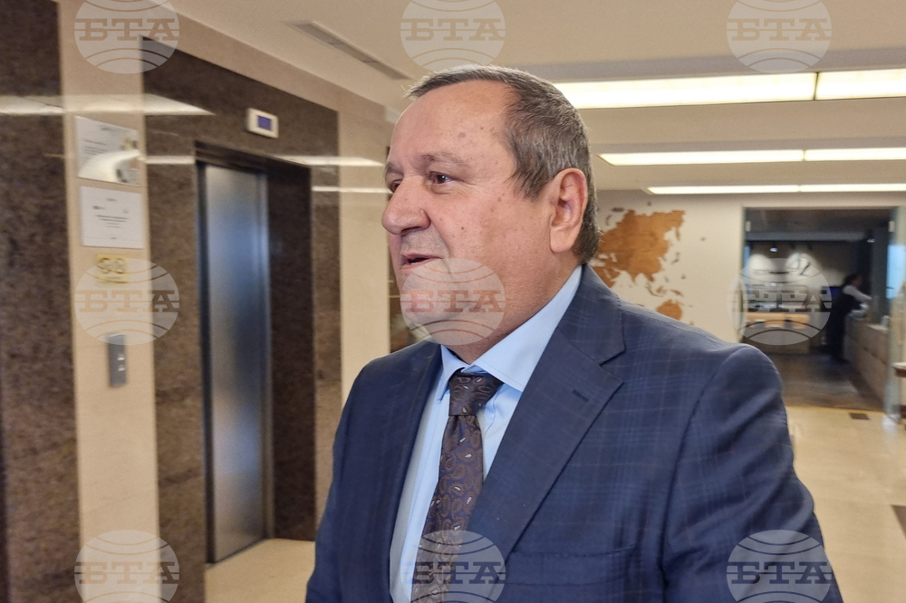 Пловдив - министър Хасан Адемов - пенсии