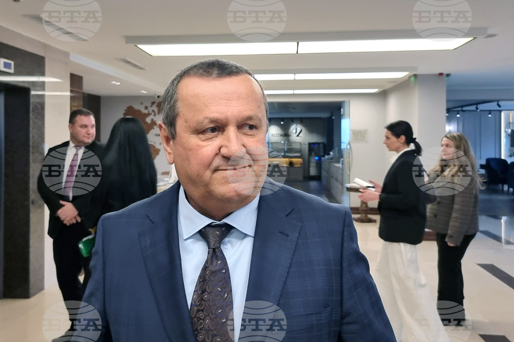 Пловдив - министър Хасан Адемов - пенсии