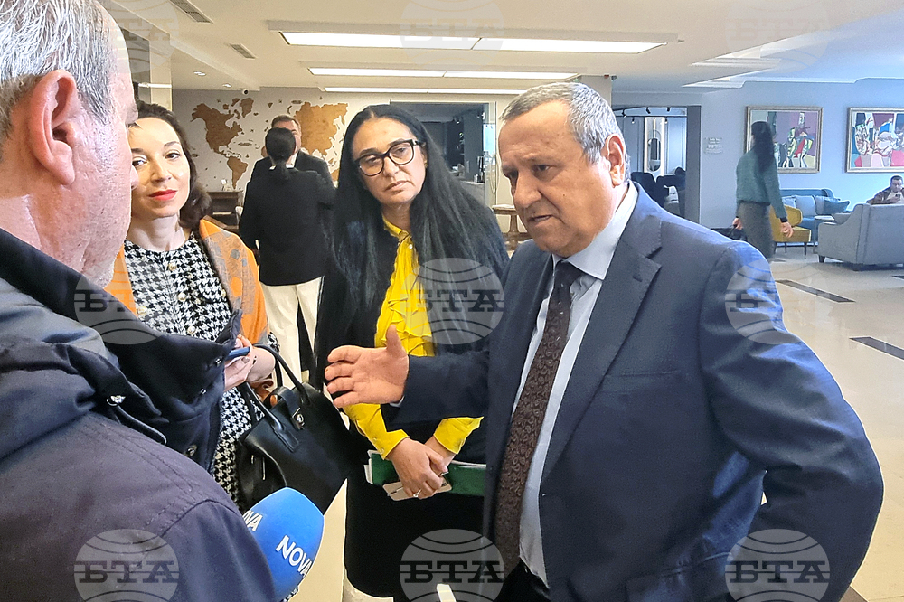 Пловдив - министър Хасан Адемов - пенсии