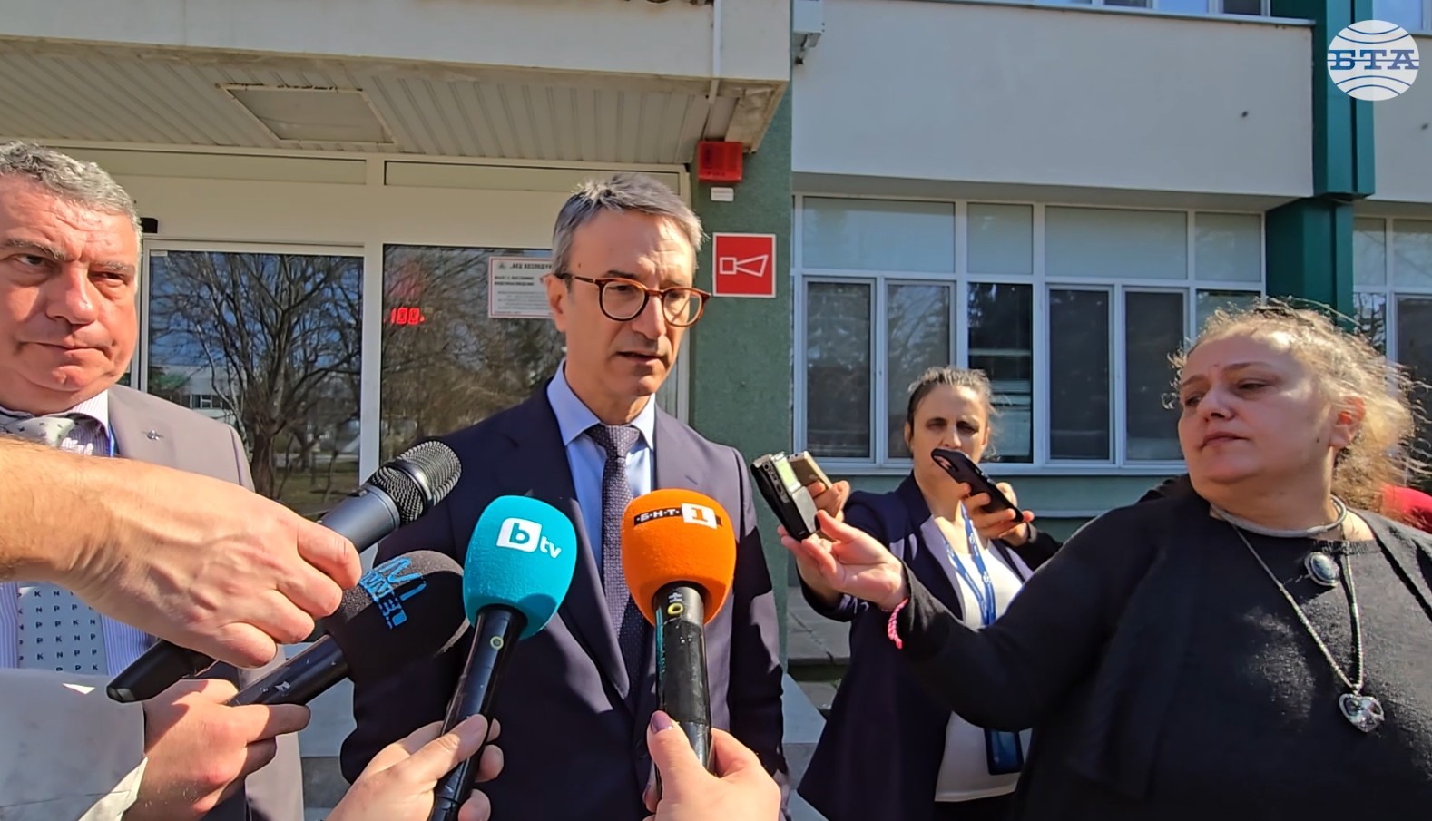 Опасност да няма горива не съществува, но рискът цените да се повишат трябва да бъде доколкото е възможно предотвратен, каза Трайчо Трайков