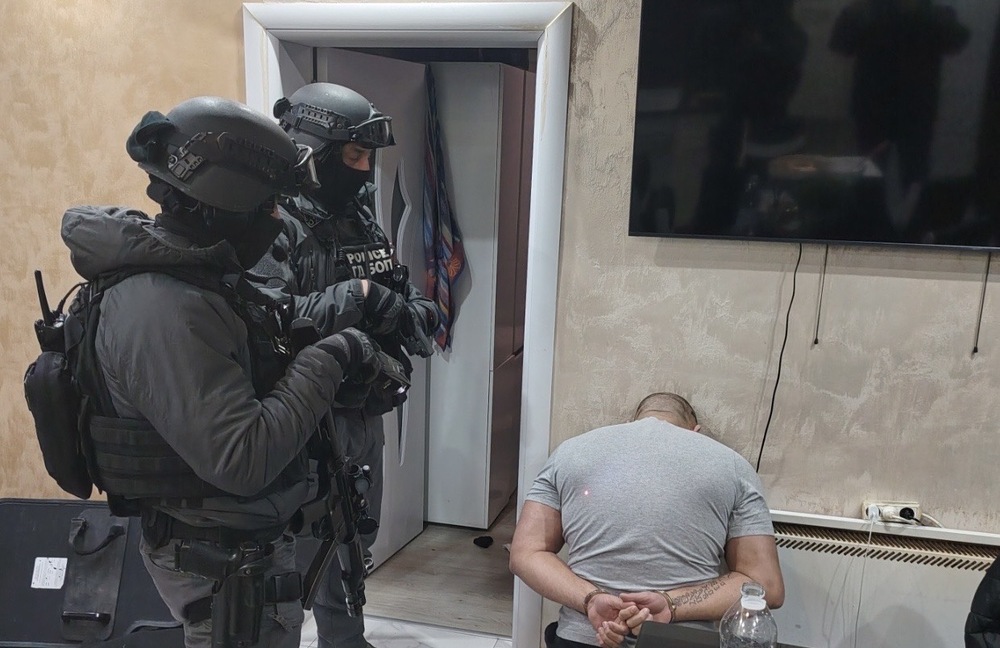 Прокуратурата е обвинила шестима души за трафик на хора 