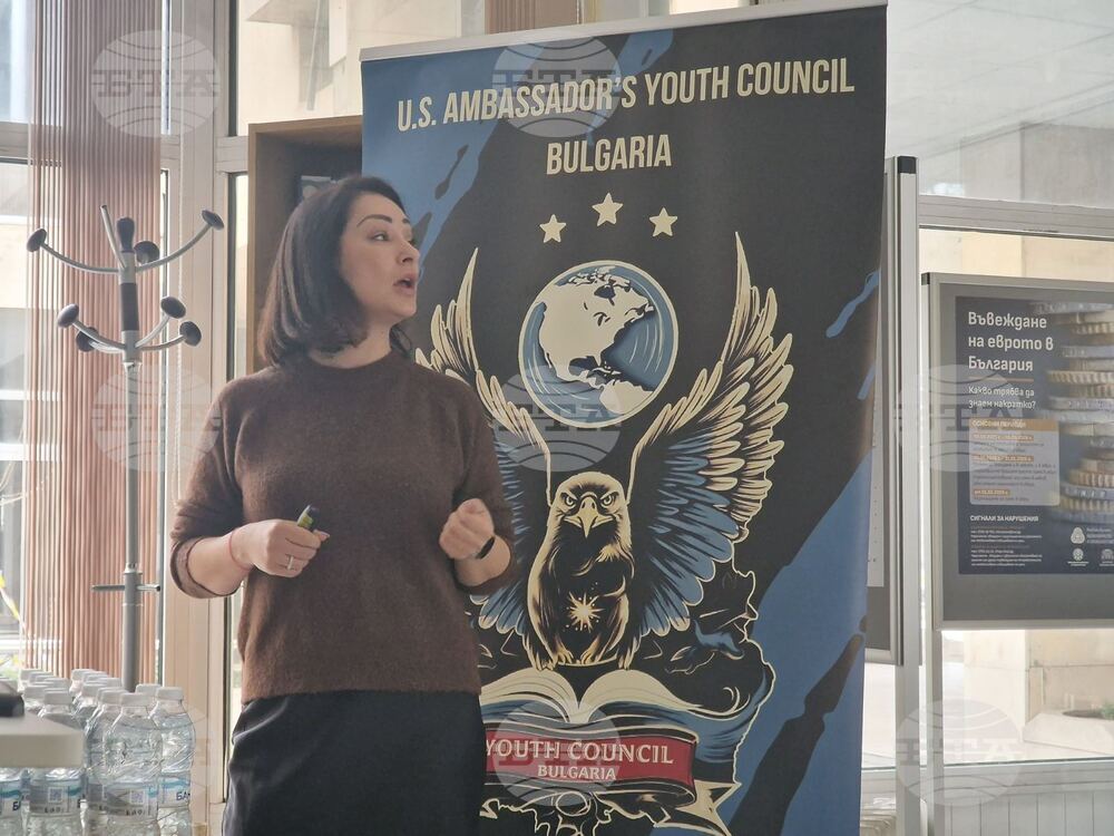 Близо 40 ученици от различни училища посетиха събитието за кариерно развитие "Среща с големия бизнес" в Пловдив