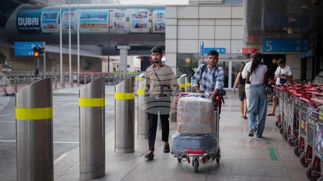Започна частично възстановяване на полети, спрени заради войната в Близкия изток