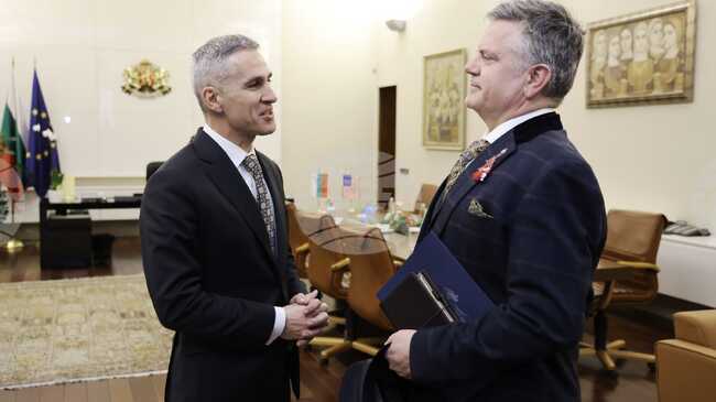 Служебният премиер Андрей Гюров и временно изпълняващият длъжността посланик на САЩ обсъдиха ситуацията в Близкия изток 