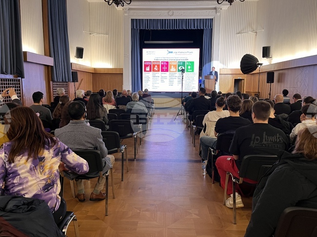 В момента са налице условията у нас да бъдат изградени високоскоростни железопътни линии, смята експерт