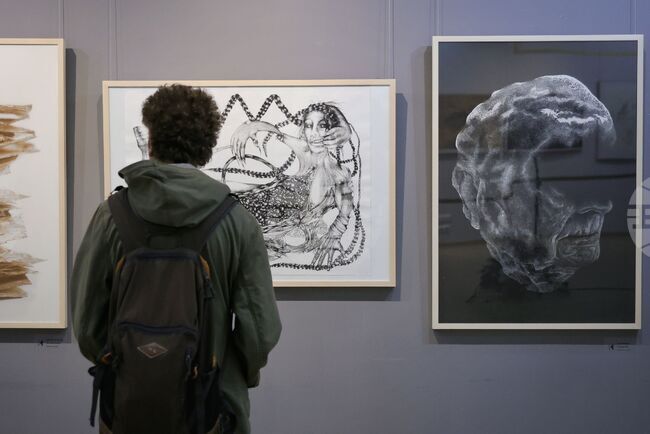 Школи от България, Полша и Италия представят съвременна графика в изложбата Trace в Бургас