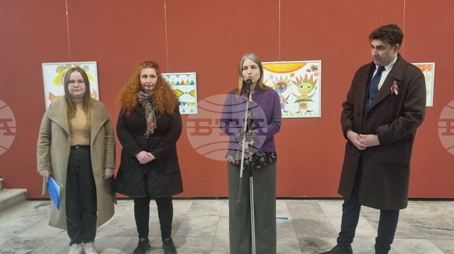 Изложба с детски рисунки на тема „Шевицата“ е представена в плевенската галерия „Илия Бешков“