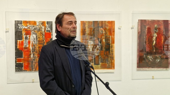 Изложбата "Спомени II" на Николай Спасов бе открита в Шумен