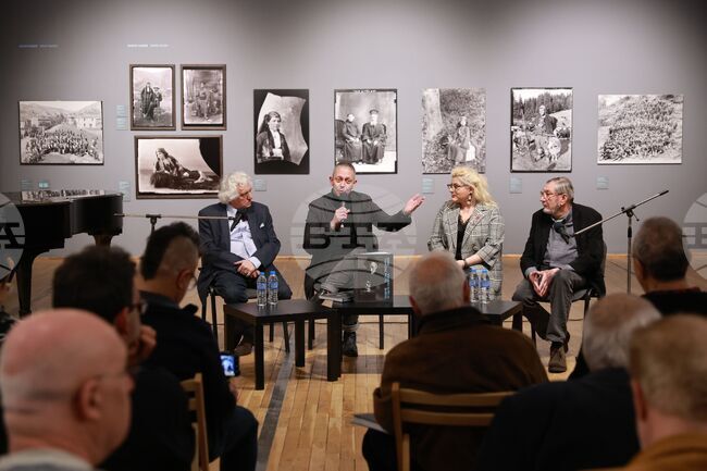 Софийска градска художествена галерия - Книжно издание „Повече от една снимка. История на българската фотография ХХ век“