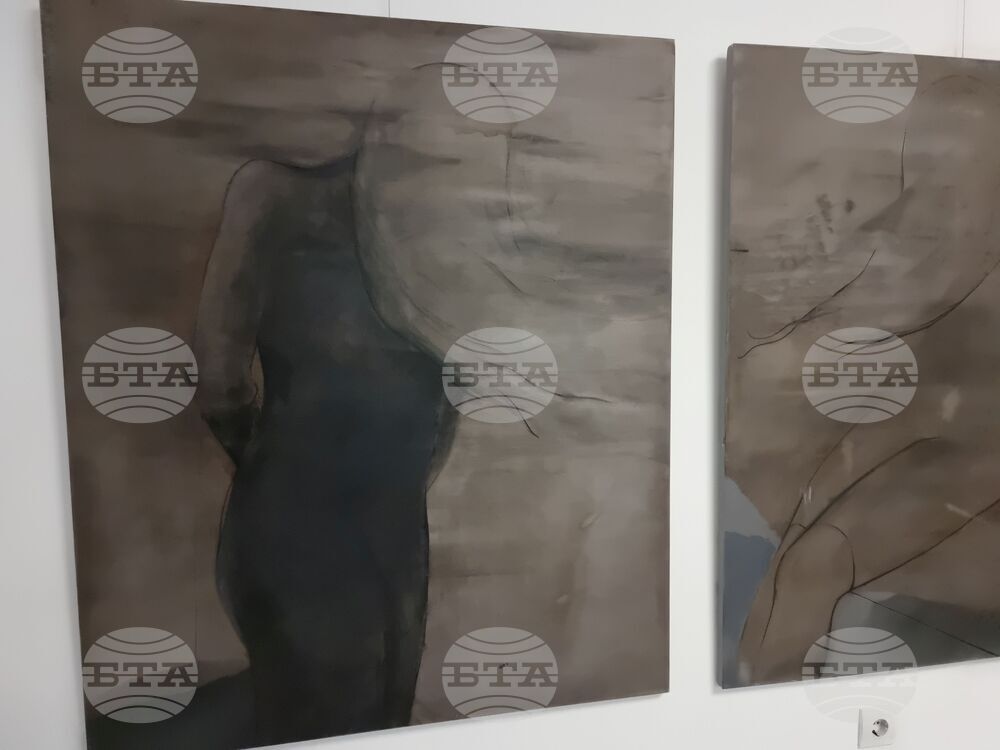 Ямбол - „Тя” - изложба - откриване