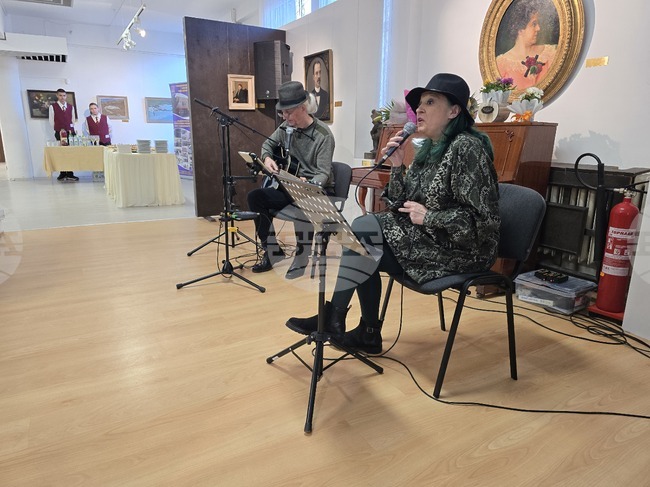 Представиха изложба концерт „Цветът на спомена“ в Художествената галерия „Николай Павлович“ в Свищов