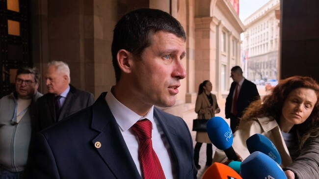 Председателят на парламентарната група на ПП „Величие“ Ивелин Михайлов взе участие в извънредното заседание на Съвета по сигурността към Министерския съвет