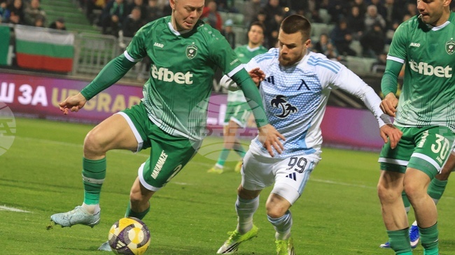 Лудогорец съхрани шансове за титлата след минимален успех срещу Левски