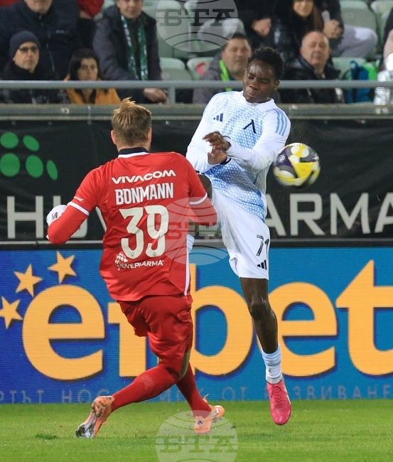 Защитникът на Левски Оливер Камдем получи първа повиквателна за националния отбор на Камерун по футбол