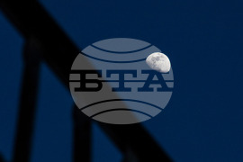 Бургас - фаза на Луната - първа четвърт