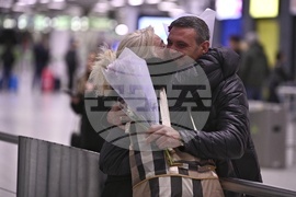 София - българи - комбиниран полет от Оман и Дубай