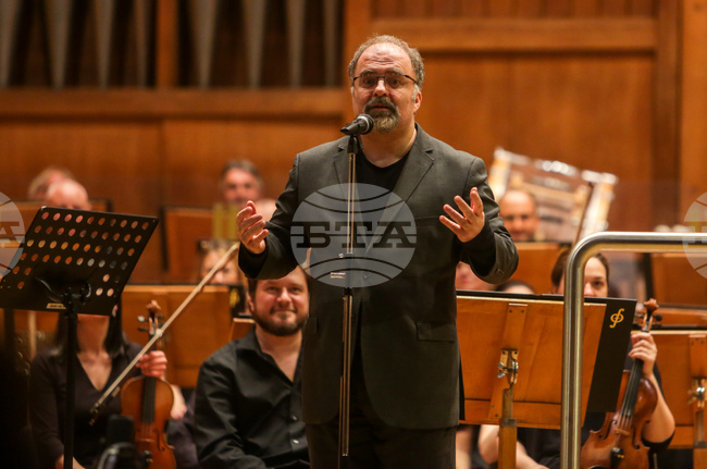 Първоаприлски концерт