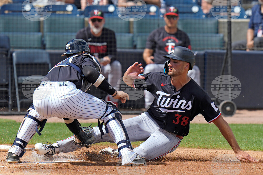 Twins Yankees Baseball