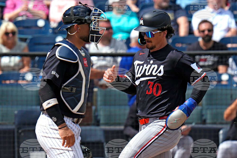 Twins Yankees Baseball